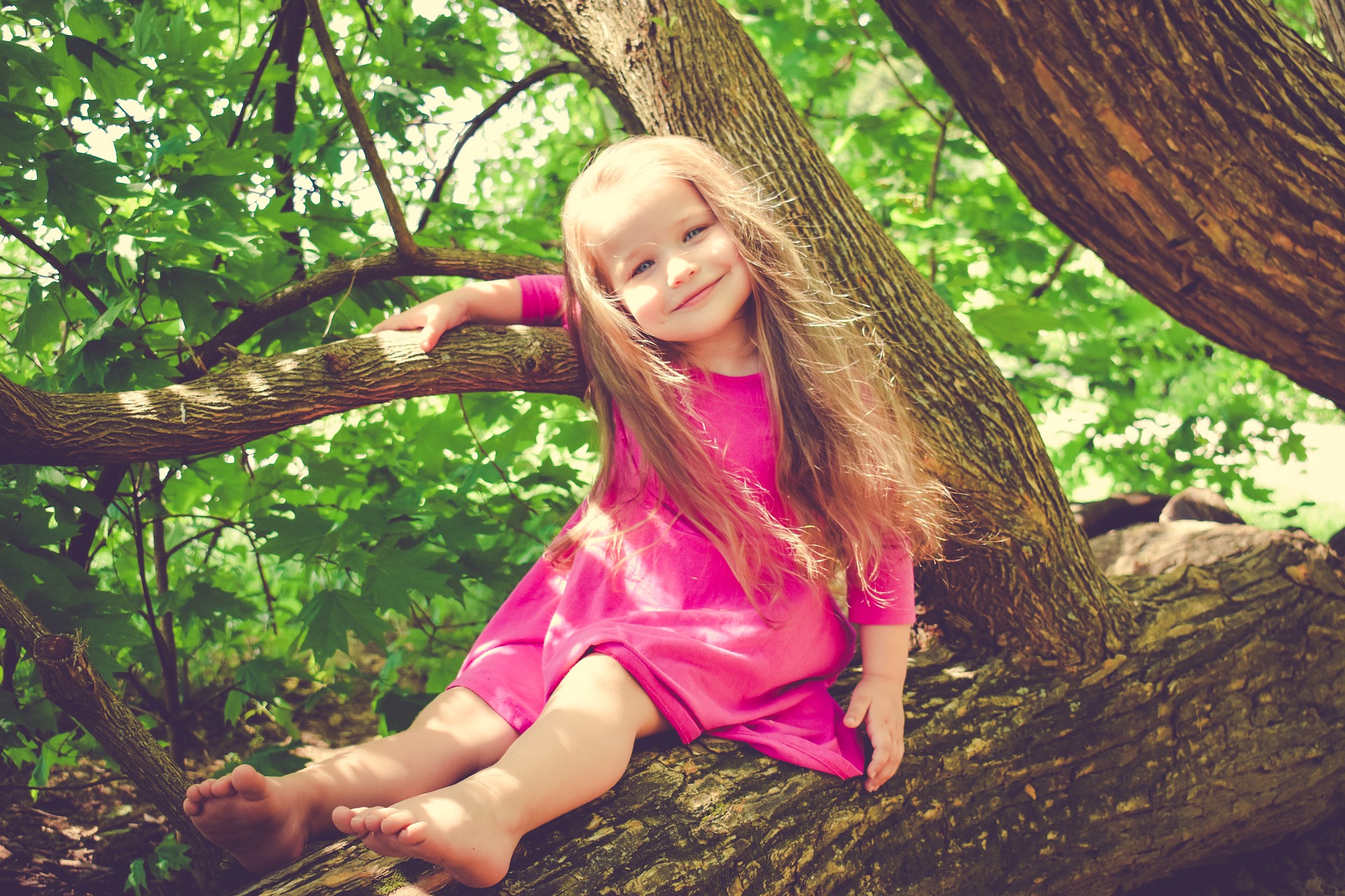 girl-g23e816f62_1920